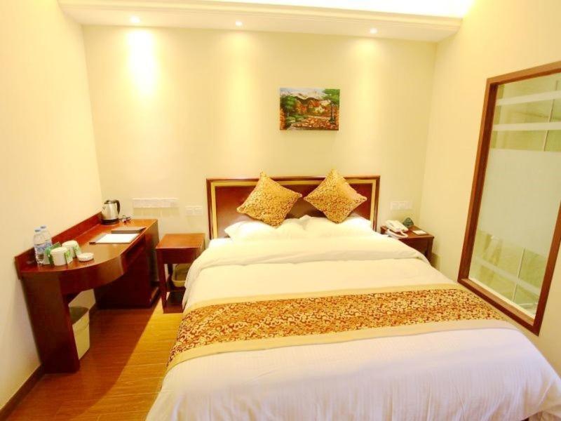 Greentree Inn Shanghai Hongqiao Metro Station Express Hotel Kültér fotó